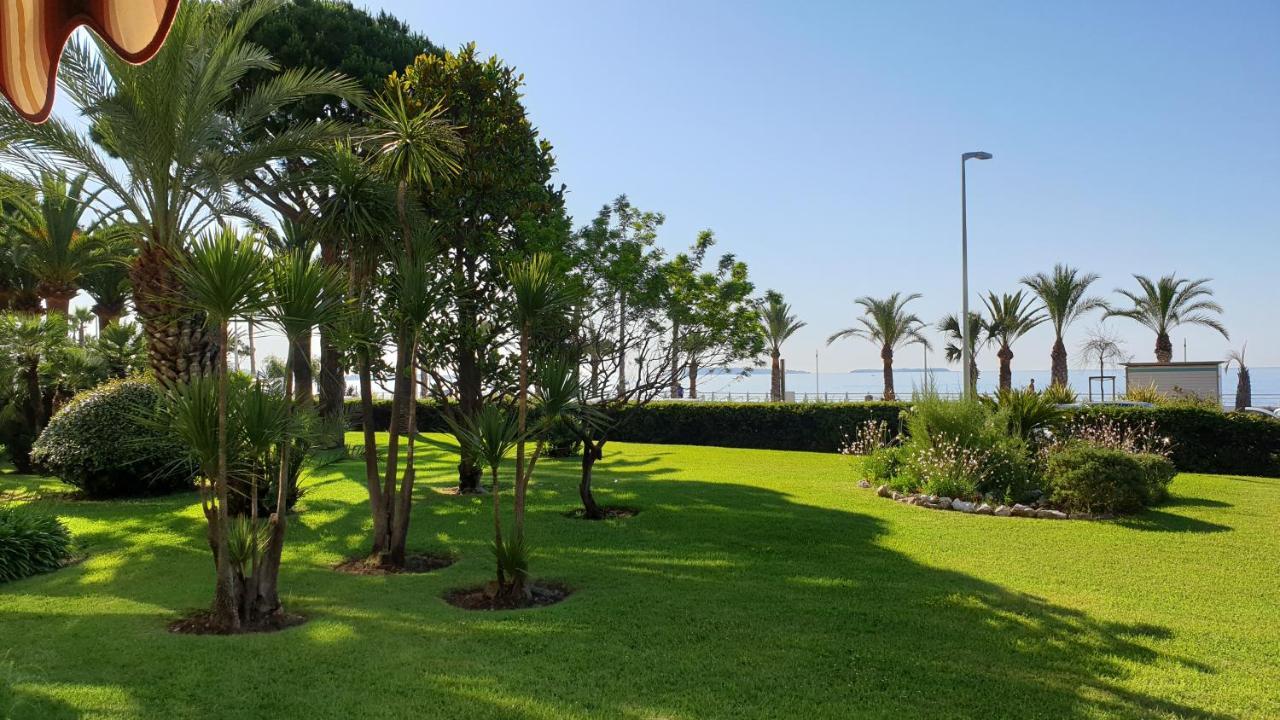 Garden And Sea View Apartment Cannes