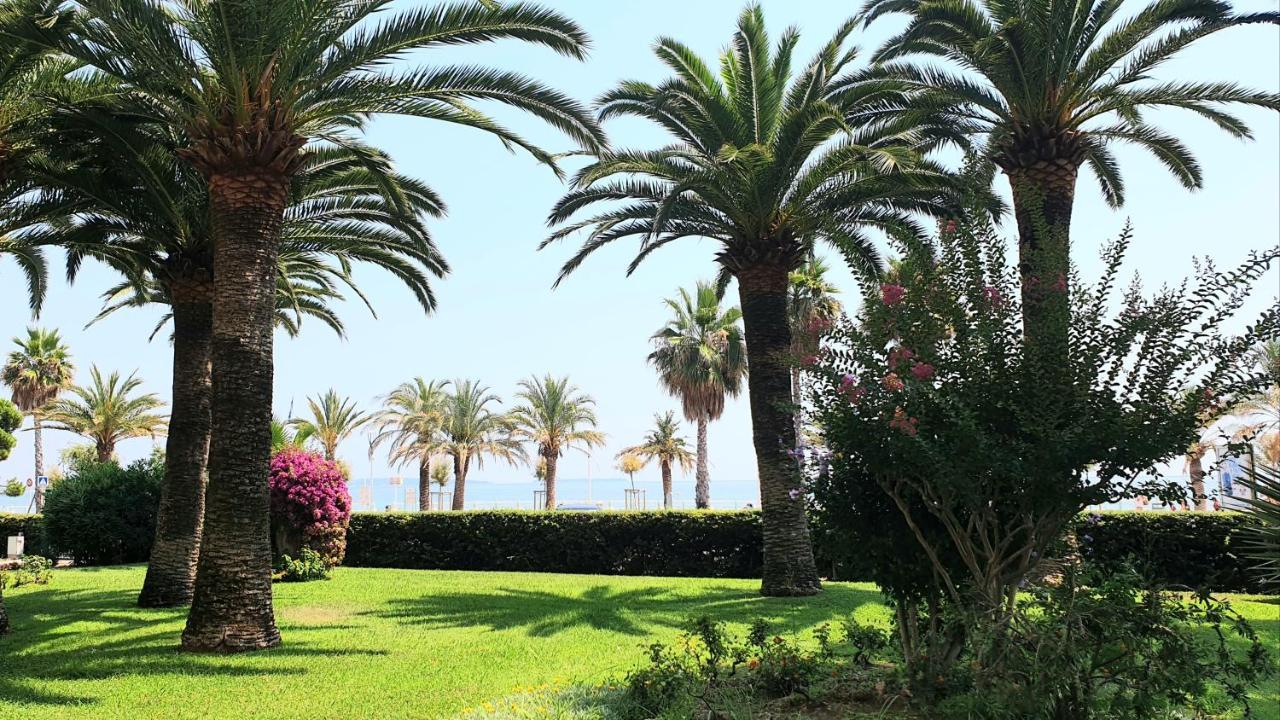 Apartment Garden And Sea View